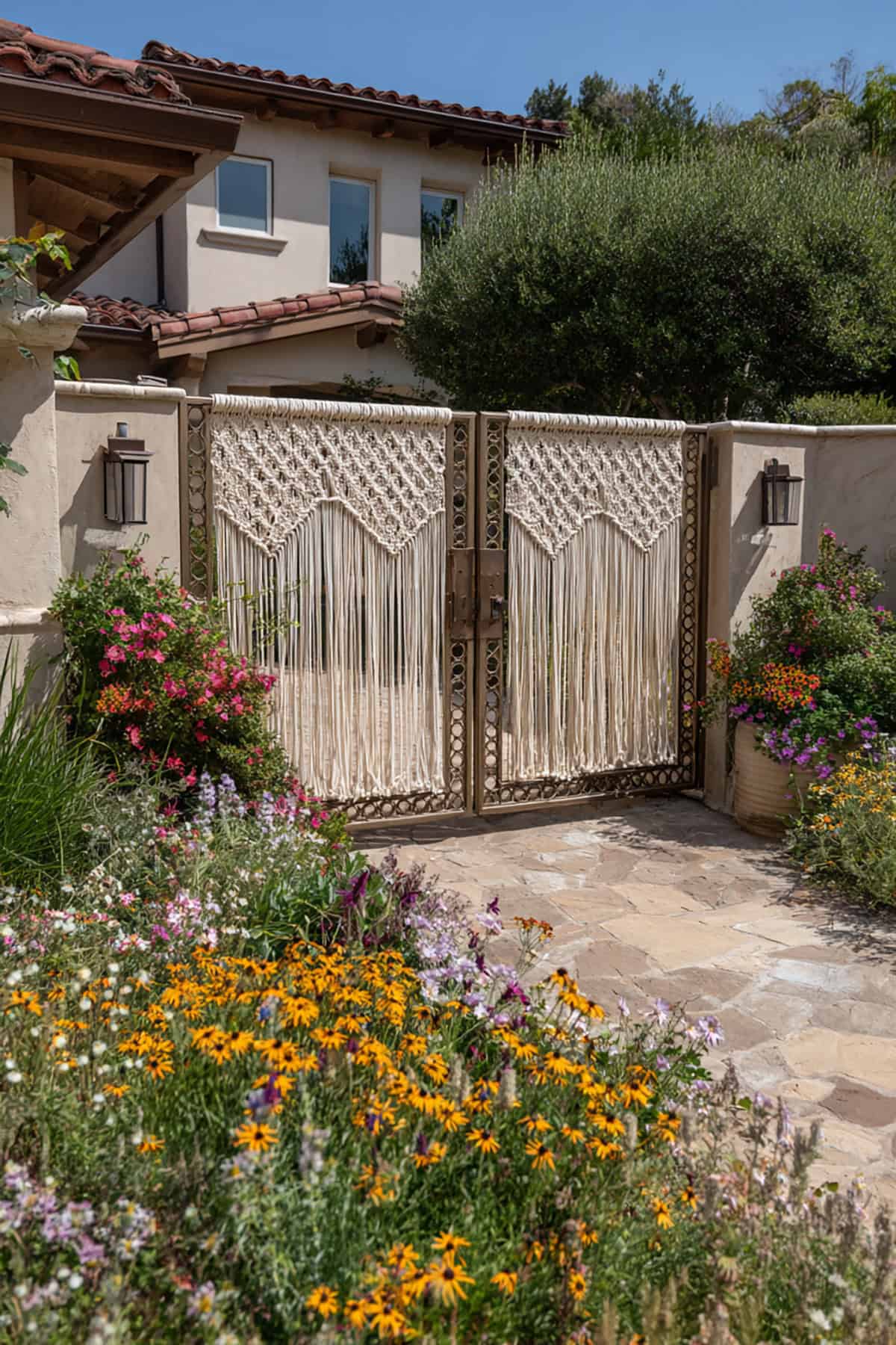 Macramé Lined Metal Gate
