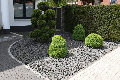 How to Lay Gravel On Soil