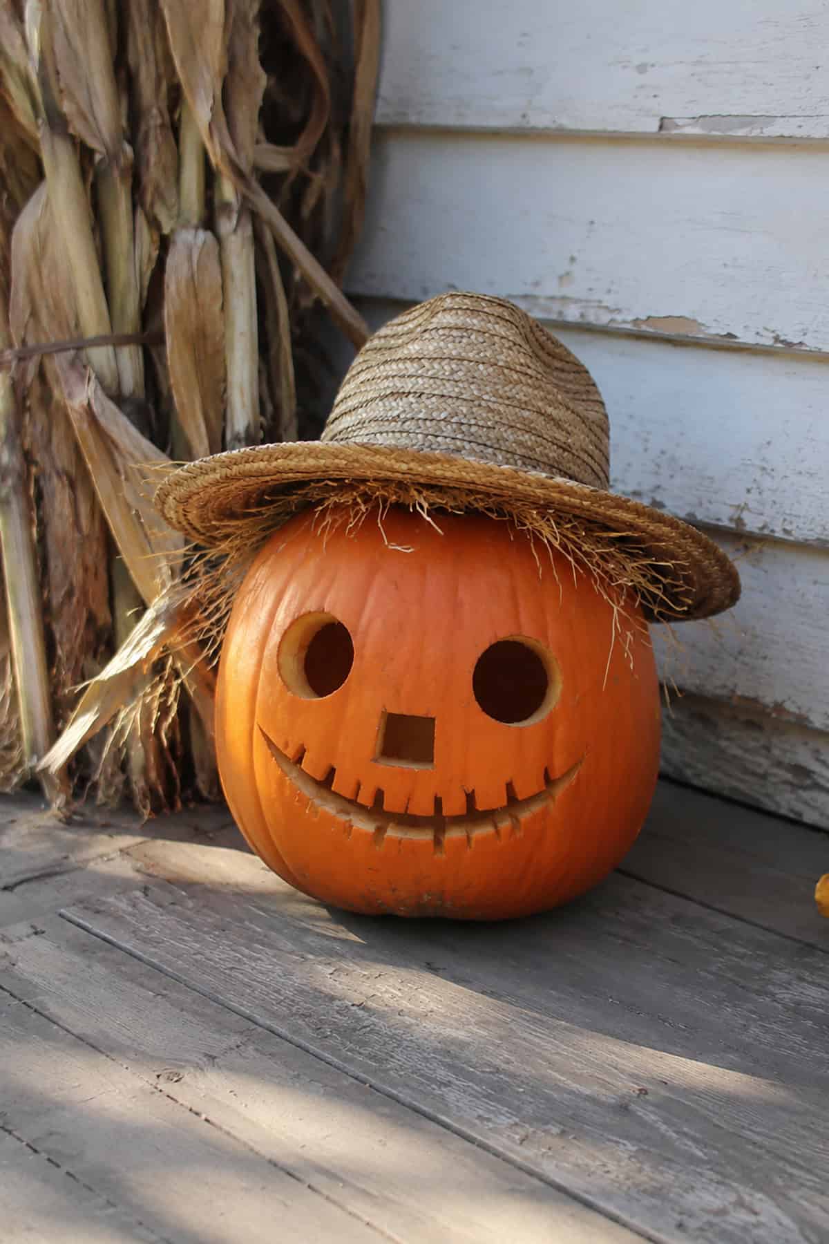 Easy Straw Hat Scarecrow Pumpkin